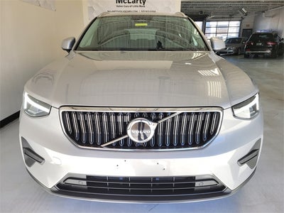 2025 Volvo XC40 B5 Core