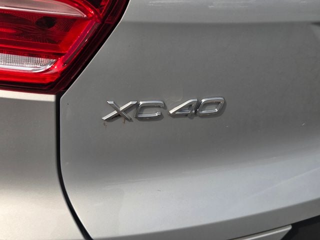 2024 Volvo XC40 B5 Core