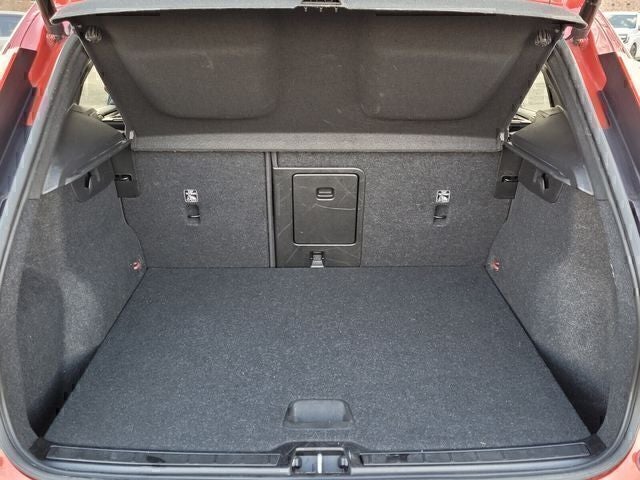 2023 Volvo XC40 B5 Core