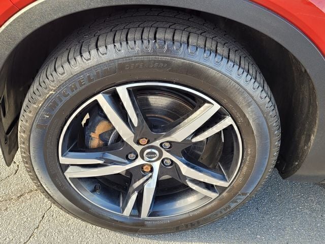 2023 Volvo XC40 B5 Core