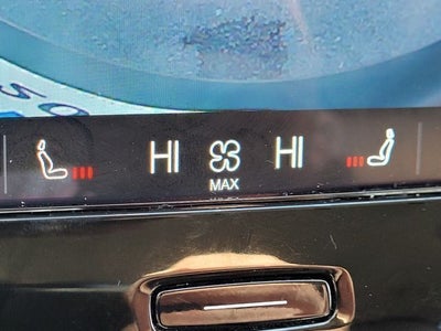 2023 Volvo XC40 B5 Core