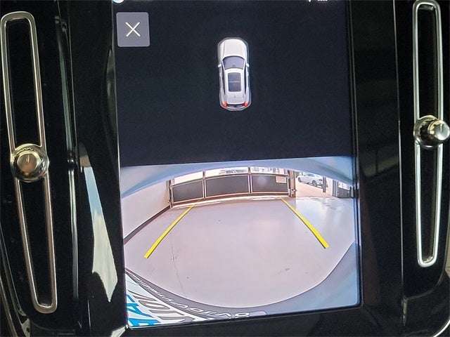 2026 Volvo XC40 B5 Core