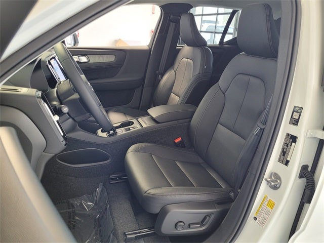 2026 Volvo XC40 B5 Core