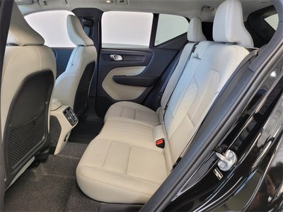 2026 Volvo XC40 B5 Ultra