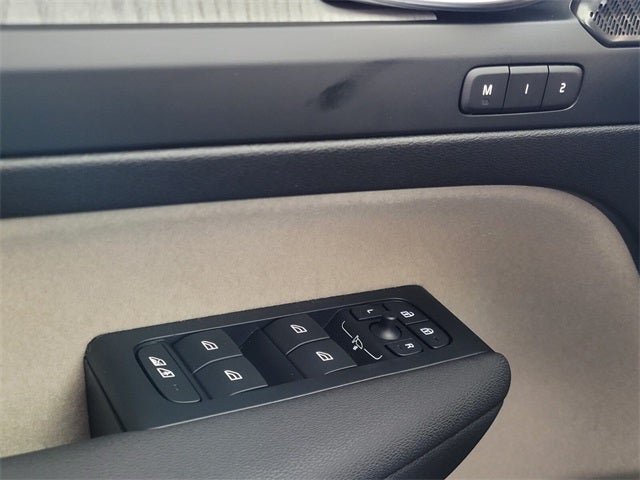 2026 Volvo XC40 B5 Ultra