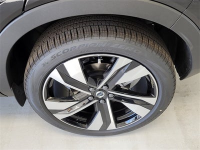 2026 Volvo XC40 B5 Ultra