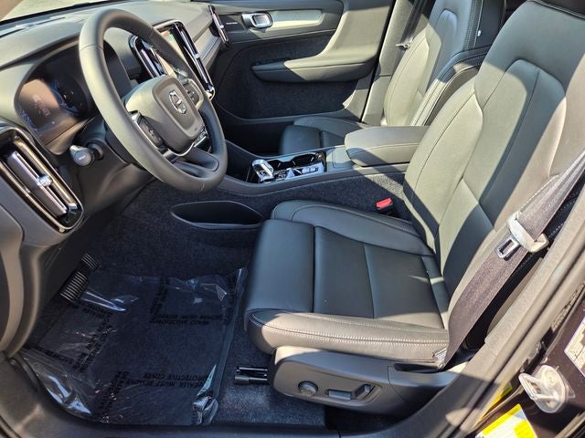 2026 Volvo XC40 B5 Ultra