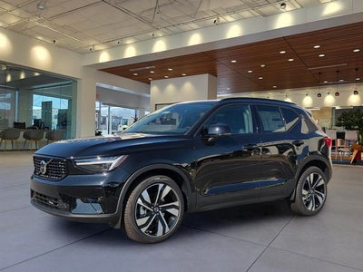 2026 Volvo XC40 B5 Ultra