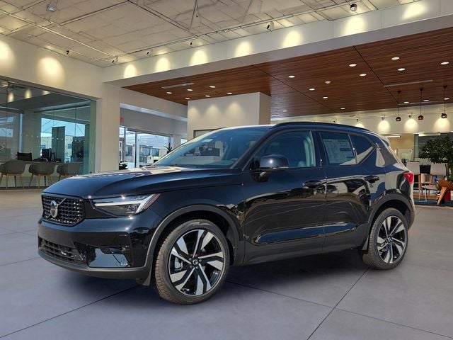 2026 Volvo XC40 B5 Ultra