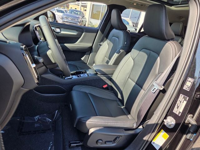 2026 Volvo XC40 B5 Ultra