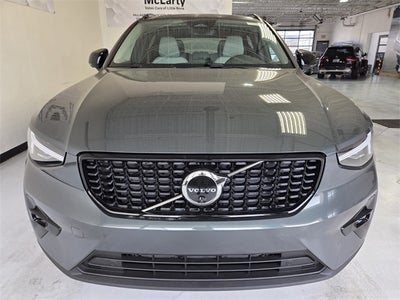 2026 Volvo XC40 B5 Ultra