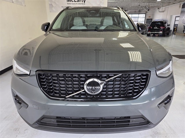 2026 Volvo XC40 B5 Ultra