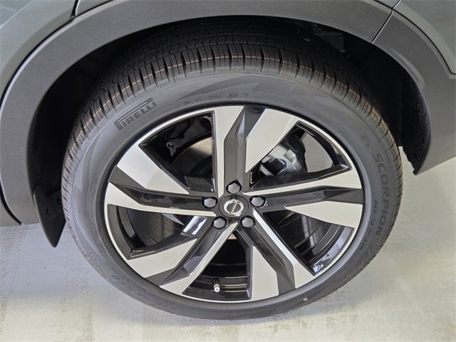 2026 Volvo XC40 B5 Ultra