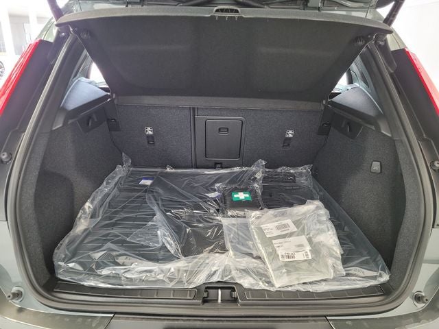 2026 Volvo XC40 B5 Ultra