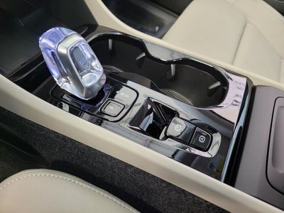 2026 Volvo XC40 B5 Ultra