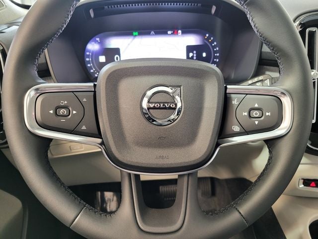 2026 Volvo XC40 B5 Ultra