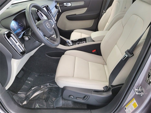 2026 Volvo XC40 B5 Ultra