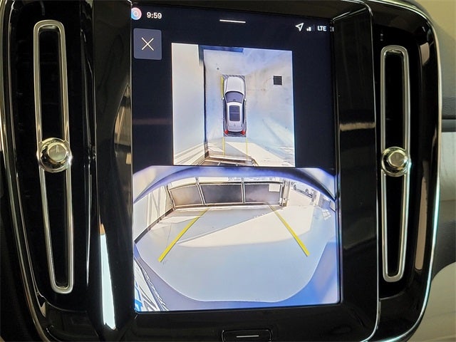 2026 Volvo XC40 B5 Ultra