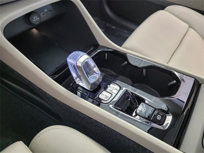 2026 Volvo XC40 B5 Ultra