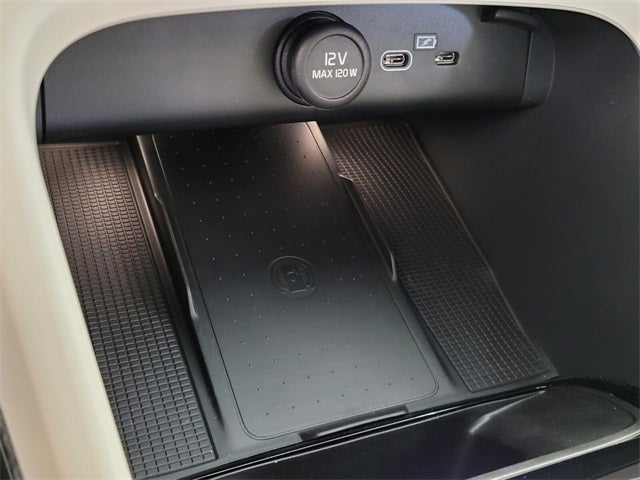 2026 Volvo XC40 B5 Ultra