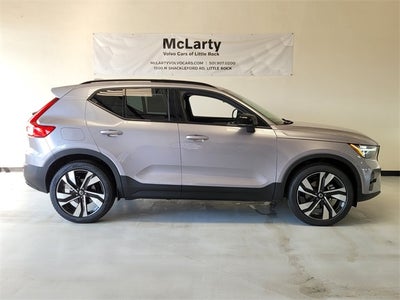 2026 Volvo XC40 B5 Ultra