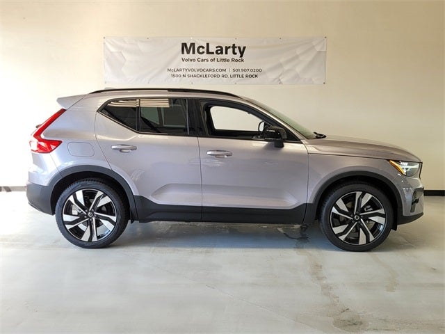 2026 Volvo XC40 B5 Ultra
