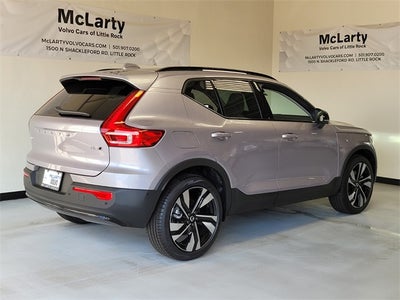 2026 Volvo XC40 B5 Ultra