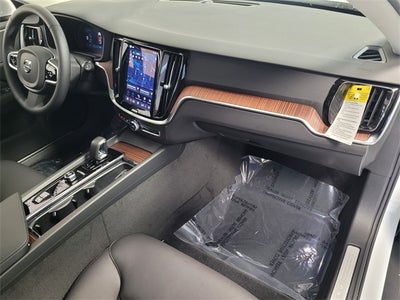 2026 Volvo V60 Cross Country B5 Plus