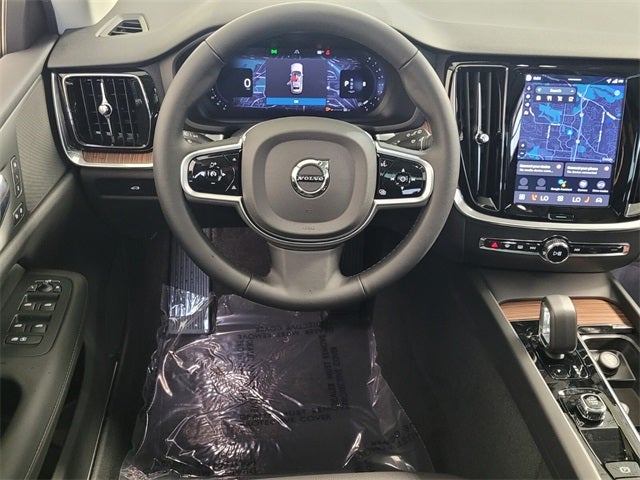 2026 Volvo V60 Cross Country B5 Plus