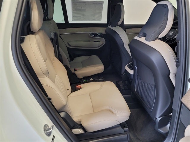 2026 Volvo XC90 B5 Plus