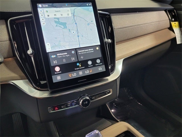 2026 Volvo XC90 B5 Plus