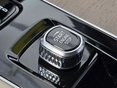 2026 Volvo XC90 B5 Plus