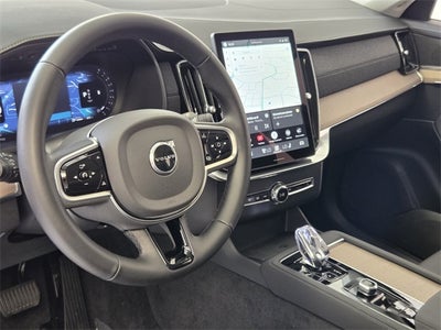 2025 Volvo XC90 B5 Plus 2025.5