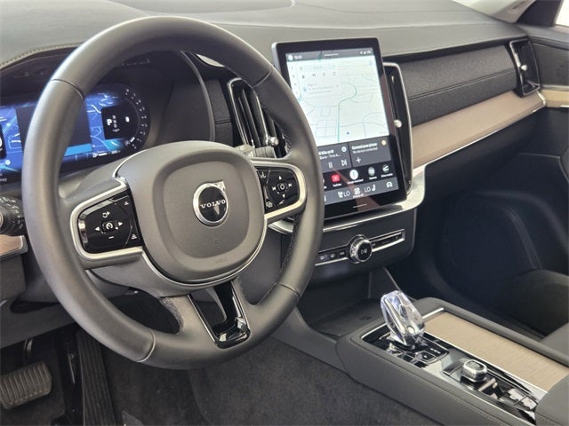 2025 Volvo XC90 B5 Plus 2025.5