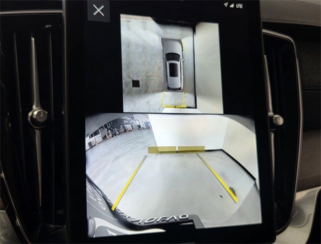 2025 Volvo XC90 B5 Plus 2025.5