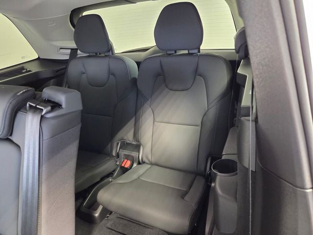 2026 Volvo XC90 B5 Plus