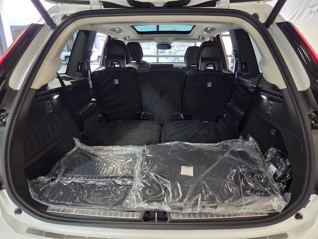 2026 Volvo XC90 B5 Plus