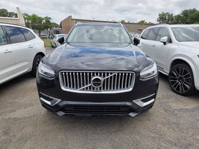 2025 Volvo XC90 B5 Plus