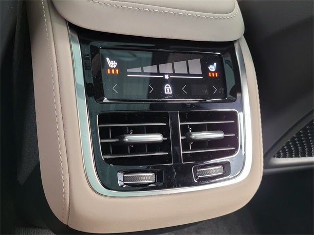 2026 Volvo XC90 B5 Plus