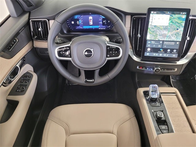 2026 Volvo XC90 B5 Plus