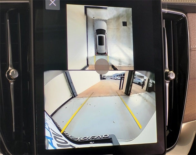 2026 Volvo XC90 B5 Plus