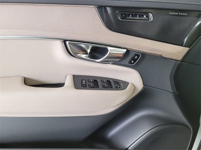 2026 Volvo XC90 B5 Plus