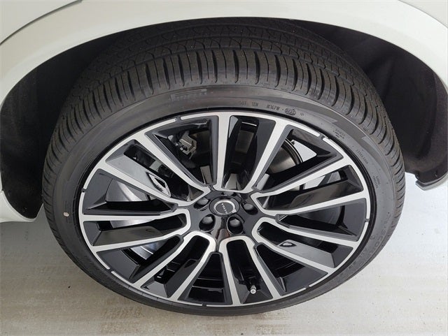 2026 Volvo XC90 B5 Plus