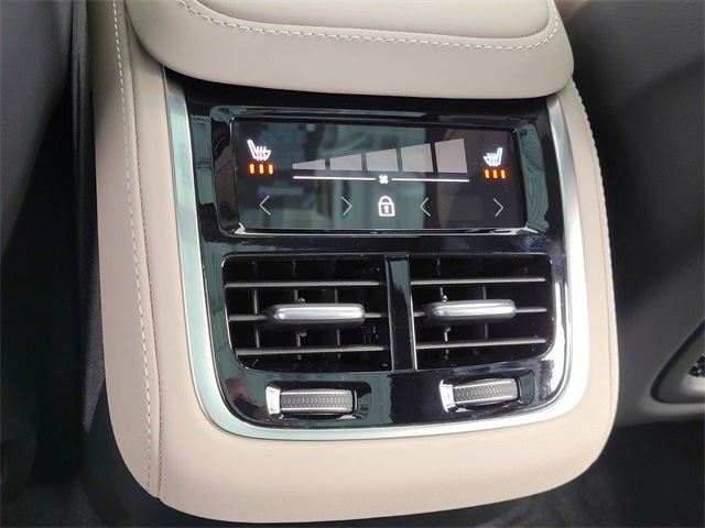 2026 Volvo XC90 B5 Plus