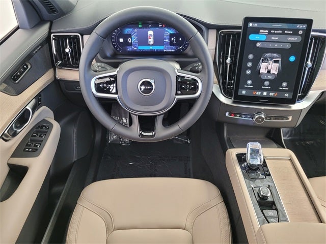 2026 Volvo XC90 B5 Plus