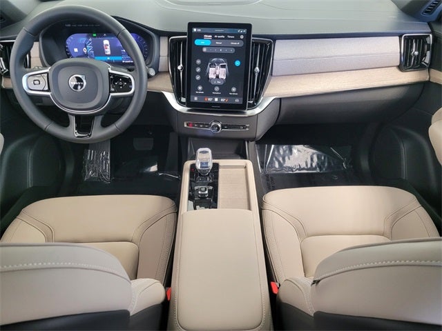 2026 Volvo XC90 B5 Plus