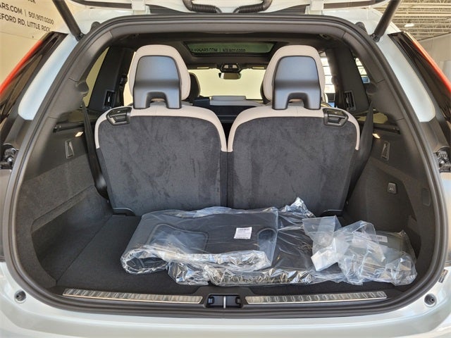 2026 Volvo XC90 B5 Plus