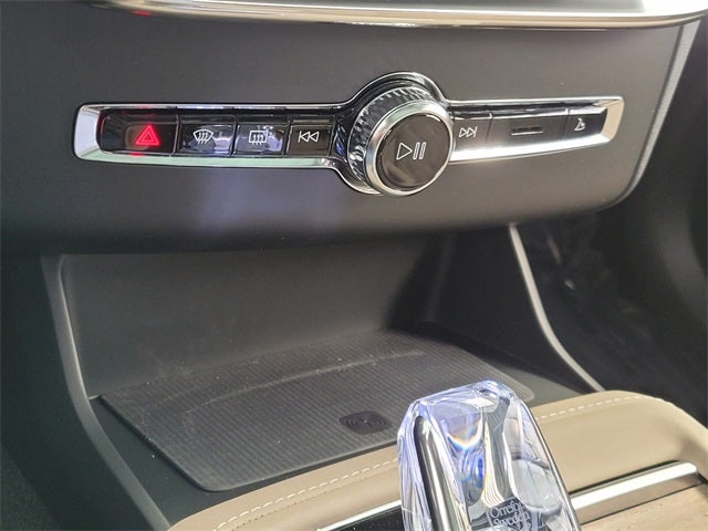 2026 Volvo XC90 B5 Plus