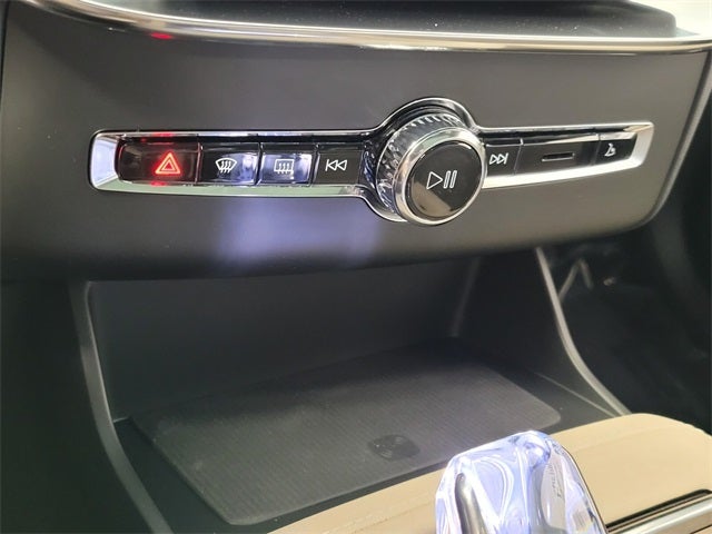 2026 Volvo XC90 B5 Core