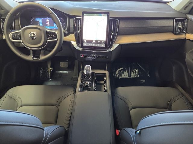 2026 Volvo XC90 B5 Core